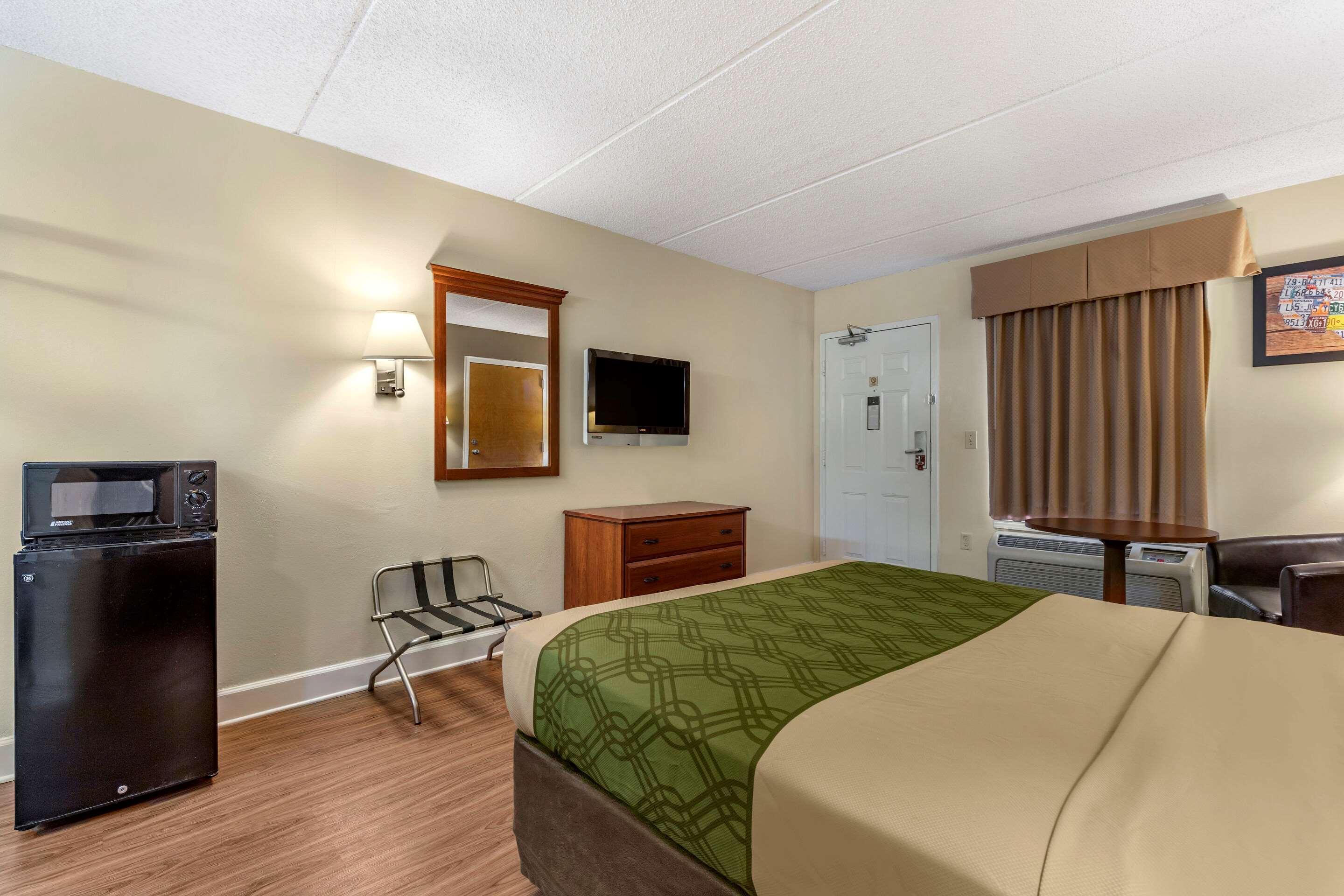 Econo Lodge Inn & Suites Lugoff Екстер'єр фото
