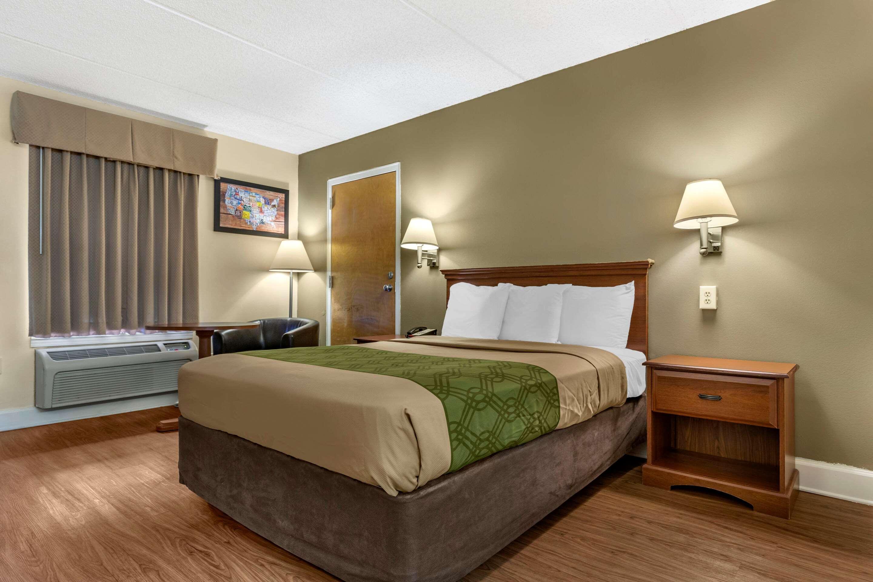 Econo Lodge Inn & Suites Lugoff Екстер'єр фото
