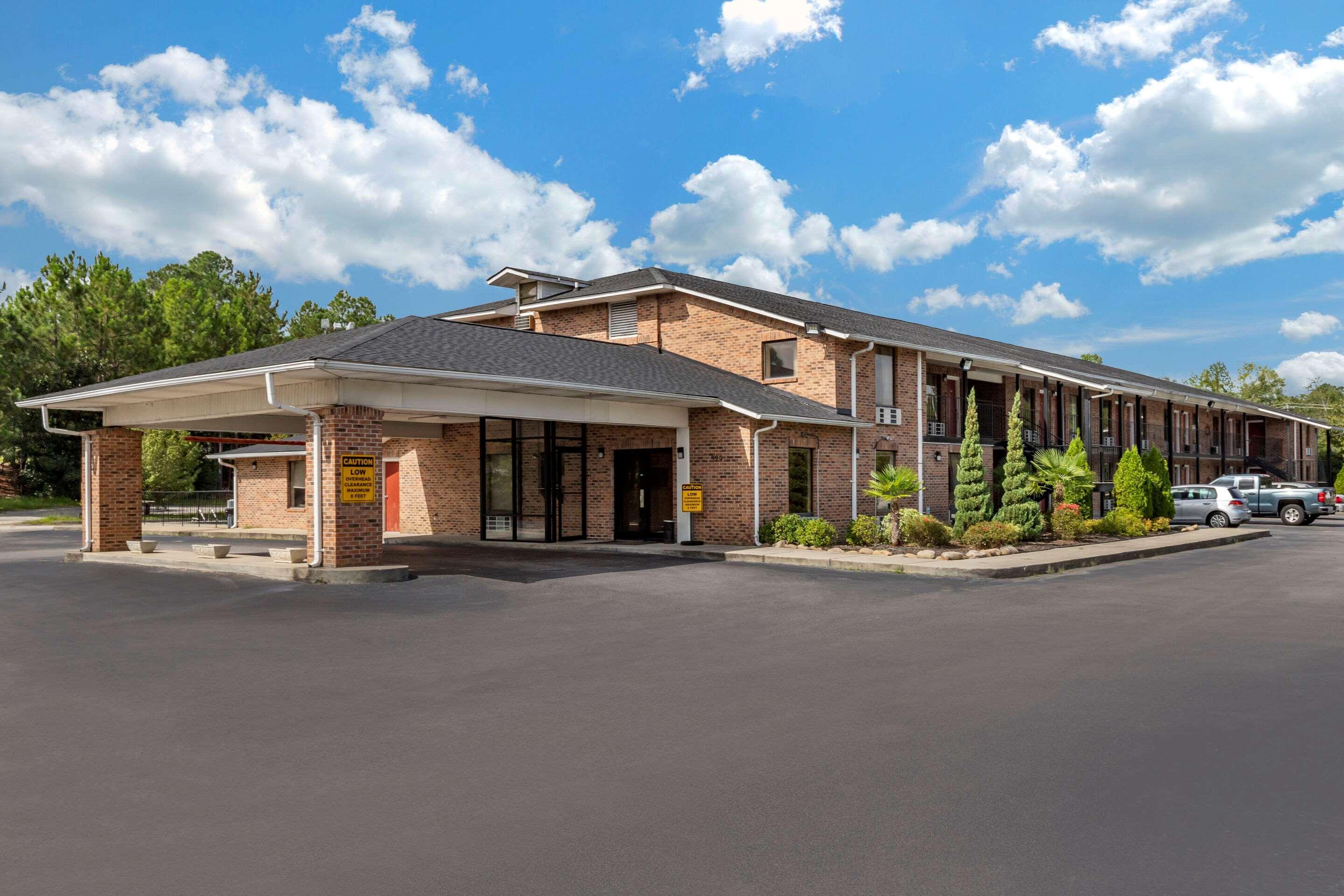 Econo Lodge Inn & Suites Lugoff Екстер'єр фото