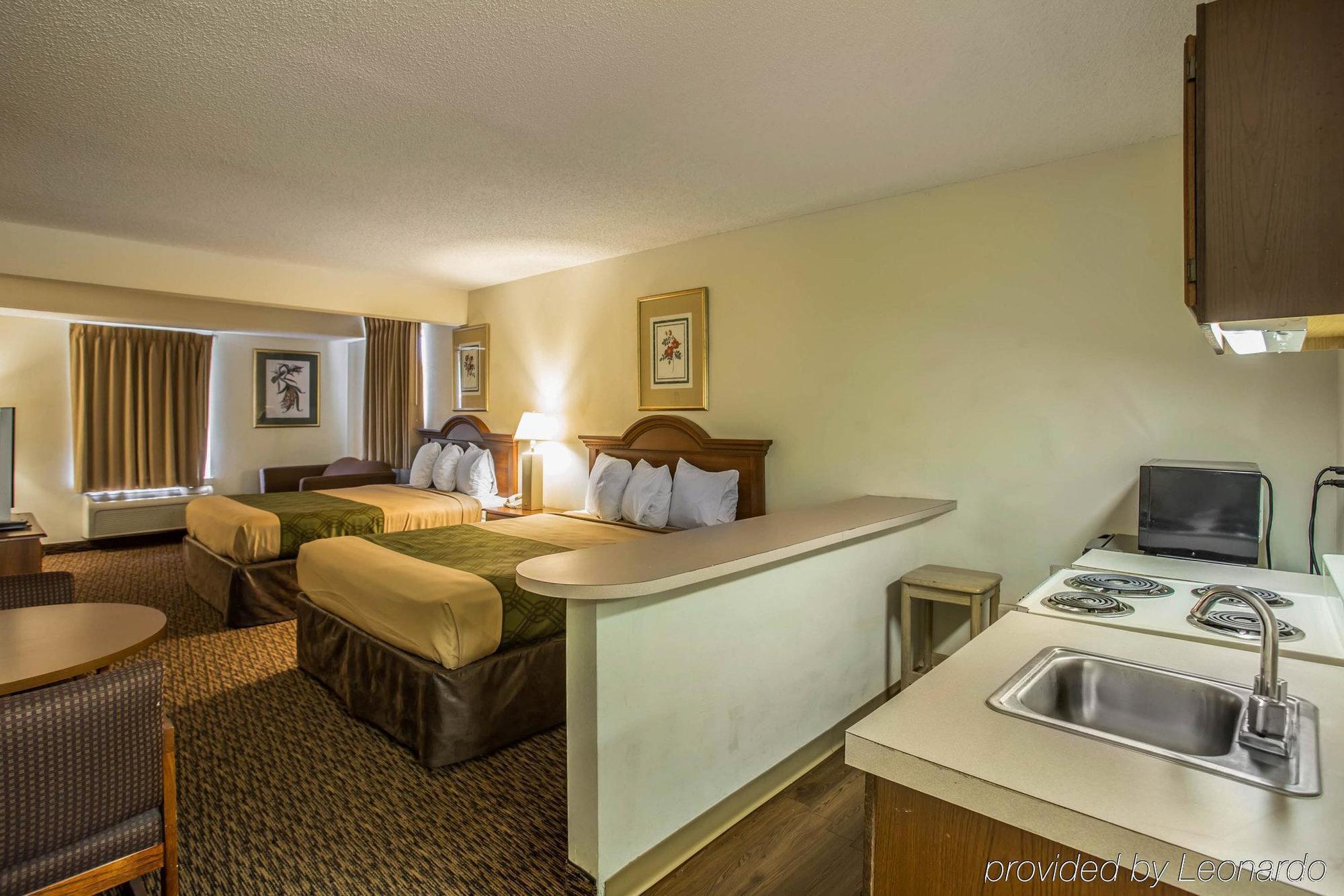 Econo Lodge Inn & Suites Lugoff Екстер'єр фото