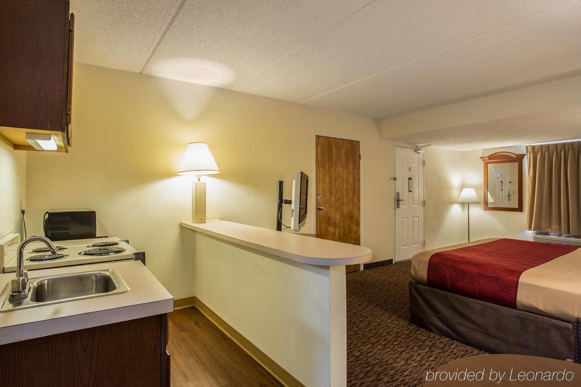 Econo Lodge Inn & Suites Lugoff Екстер'єр фото